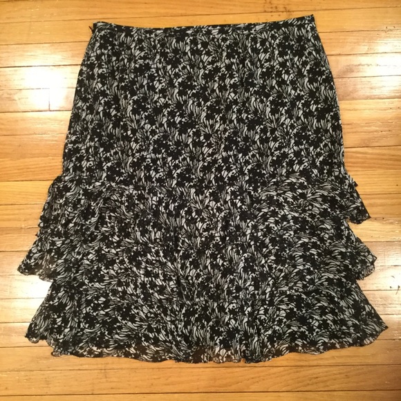 BEAUTIFULLY LAYERED ANN TAYLOR CHIFFON SKIRT - Picture 7 of 12